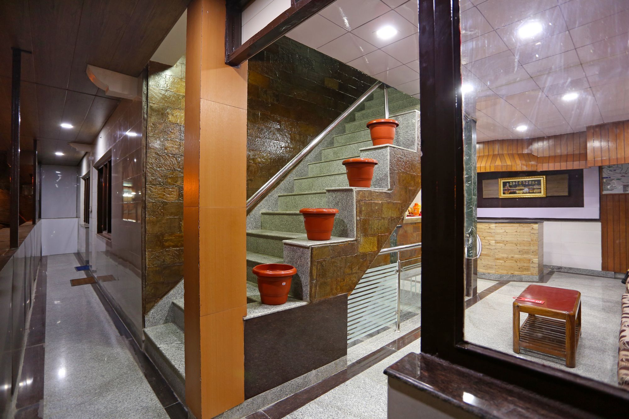Oyo 8714 Hotel Amar Mussoorie Exteriör bild