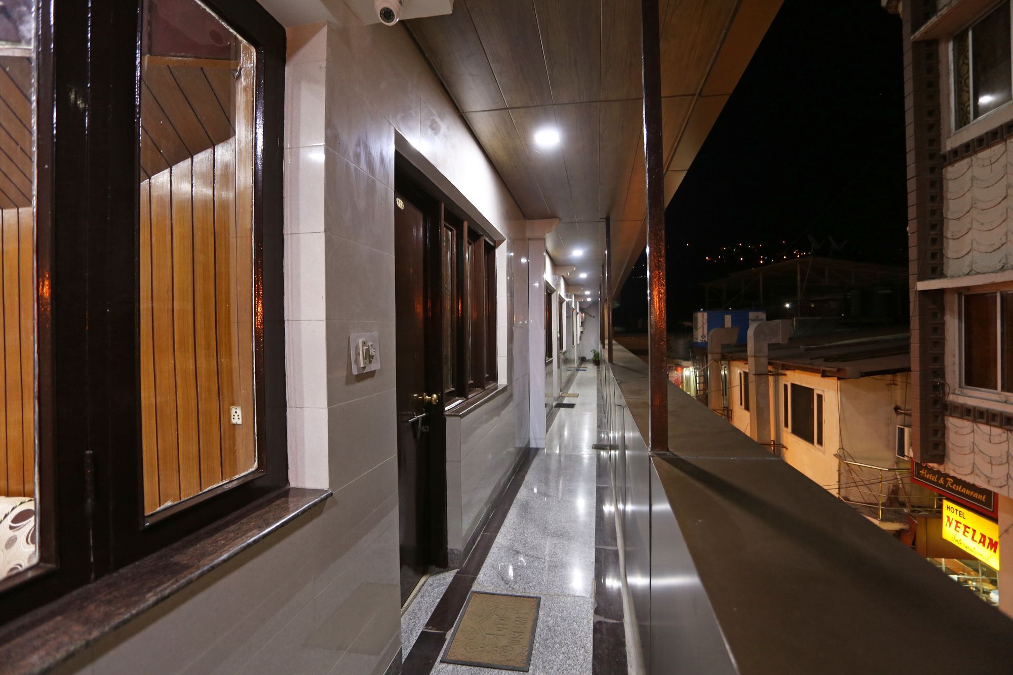 Oyo 8714 Hotel Amar Mussoorie Exteriör bild