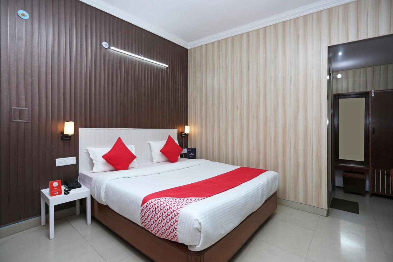 Oyo 8714 Hotel Amar Mussoorie Rum bild